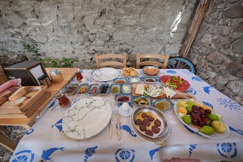 tetka konuk evi