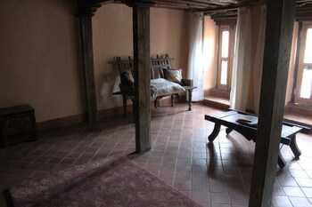 Matan Chhen,Panaoti>>Kathmandu,3 star