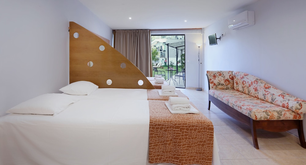 hotel punta