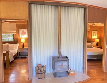 whispering valley cottage retreat