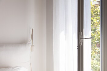 la batisse en blanc