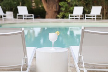 la batisse en blanc
