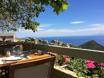 hotel restaurant la corniche