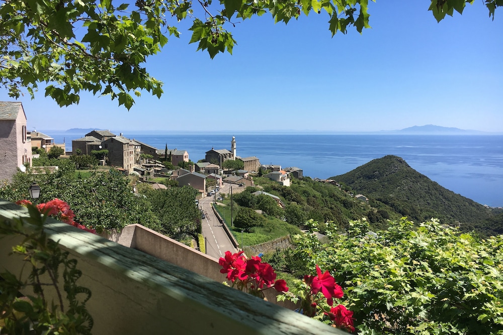 hotel restaurant la corniche