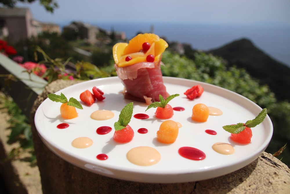 hotel restaurant la corniche