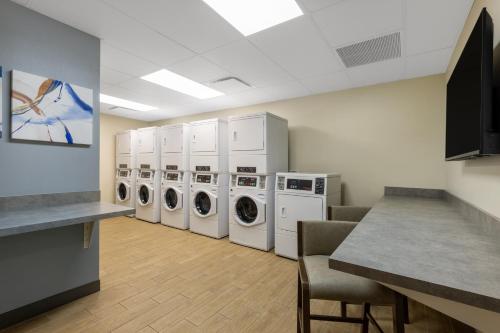candlewood suites mcpherson an ihg hotel