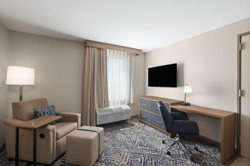 candlewood suites mcpherson an ihg hotel