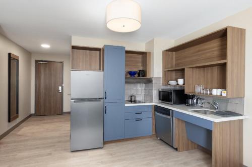 candlewood suites mcpherson an ihg hotel