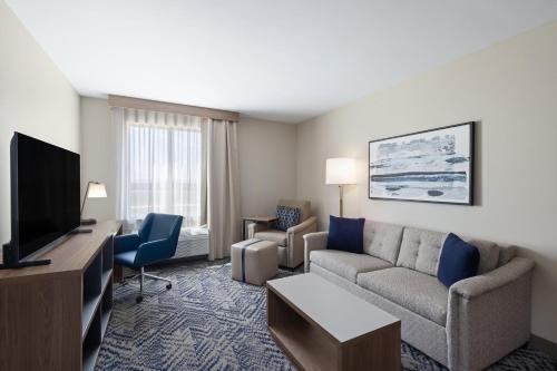 candlewood suites mcpherson an ihg hotel