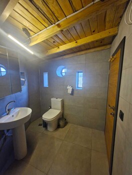 assos ada otel