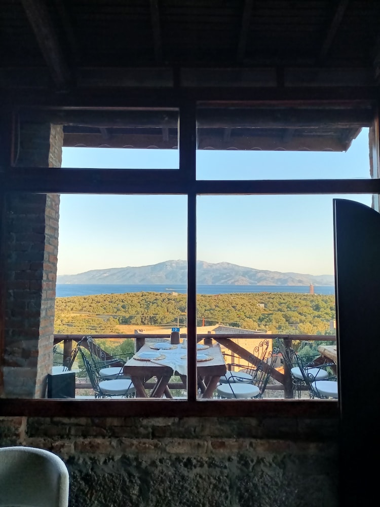 assos ada otel