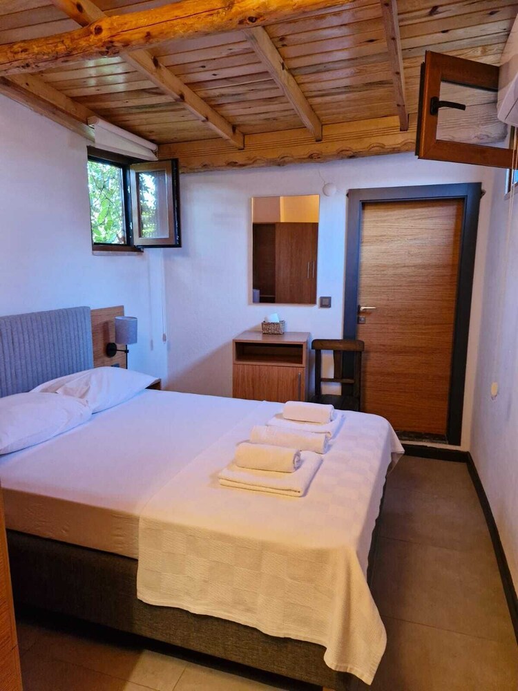 assos ada otel