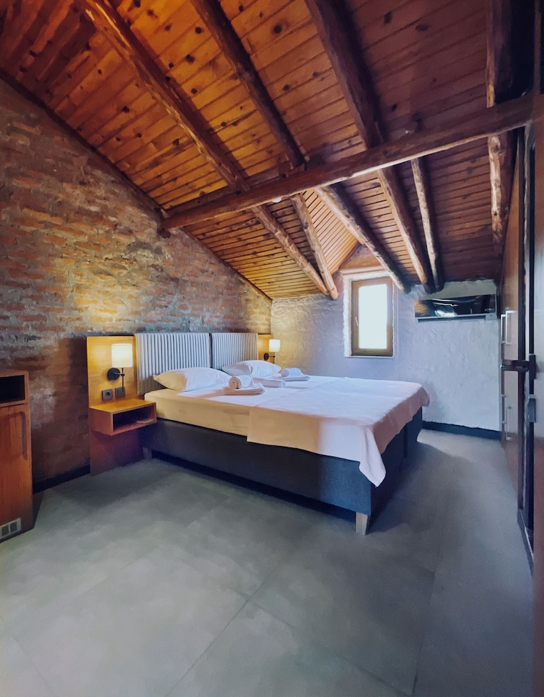assos ada otel
