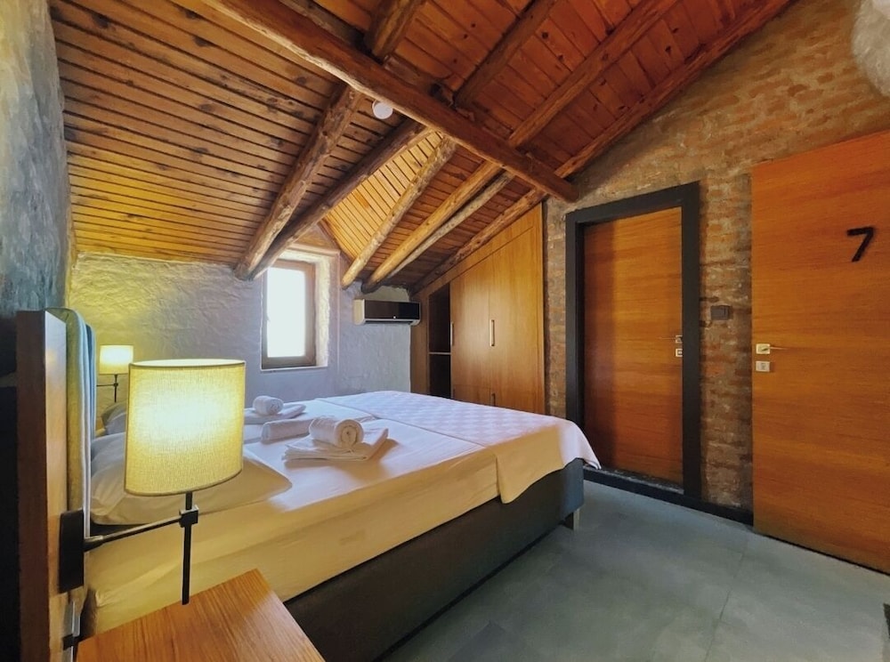 assos ada otel