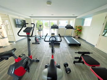 syama hana executive apartment thonglor