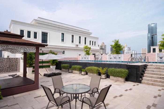 syama hana executive apartment thonglor