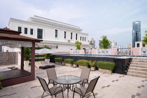 syama hana executive apartment thonglor
