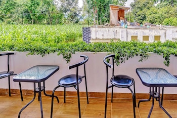 oyo 90828 ara guest house