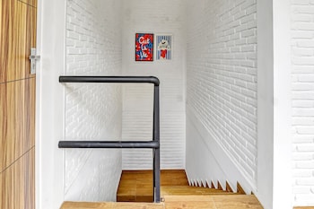 oyo 90828 ara guest house