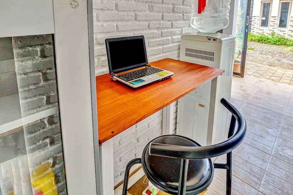 oyo 90828 ara guest house