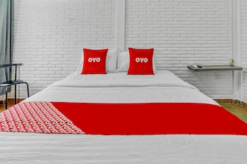oyo 90828 ara guest house