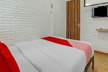 oyo 90828 ara guest house