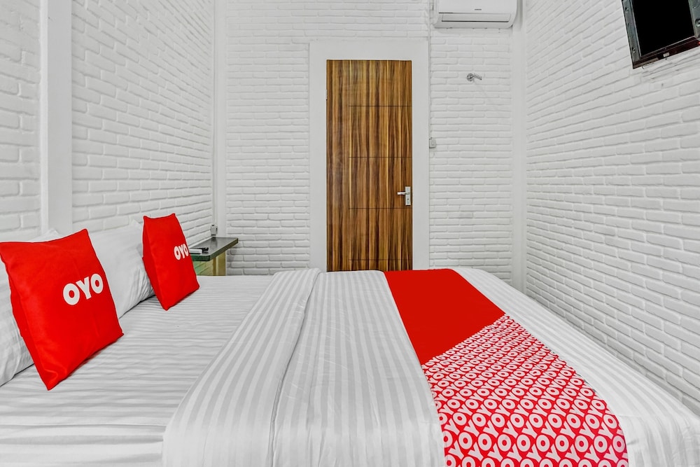 oyo 90828 ara guest house