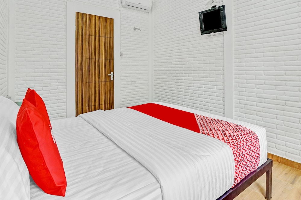 oyo 90828 ara guest house