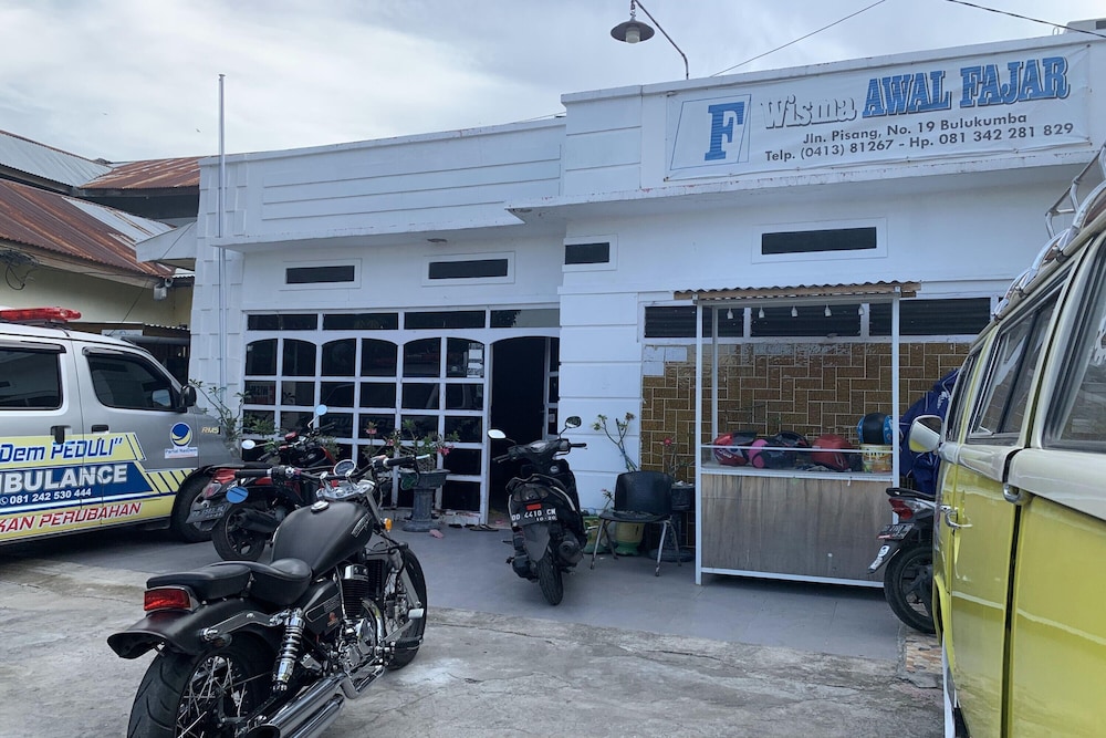 oyo 90816 wisma awal fajar syariah