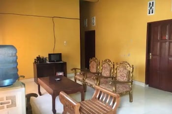 oyo 90816 wisma awal fajar syariah