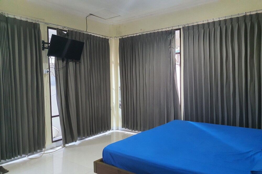 oyo 90816 wisma awal fajar syariah