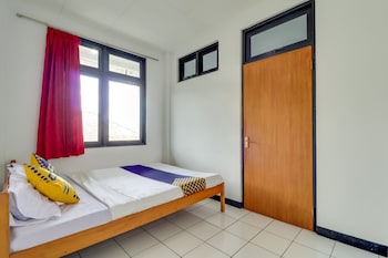spot on 3940 villa gunung agape