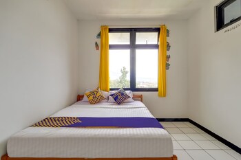 spot on 3940 villa gunung agape