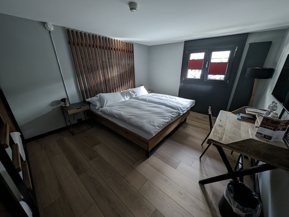 alaia lodge