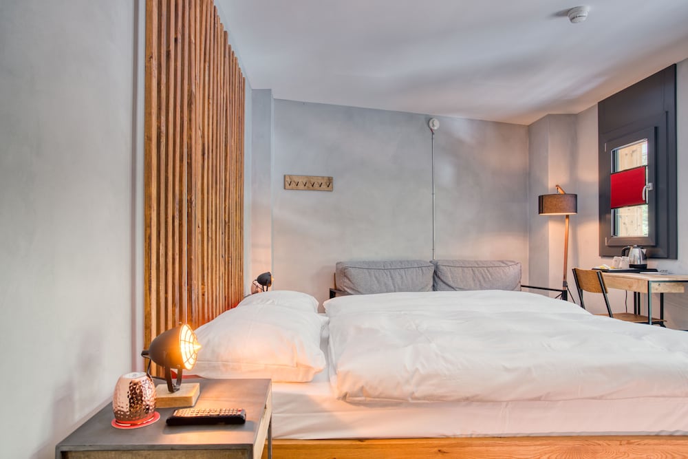 alaia lodge