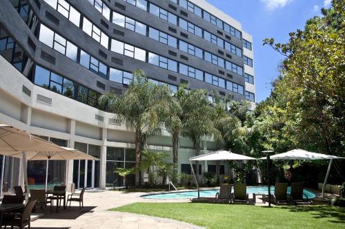 garden court milpark
