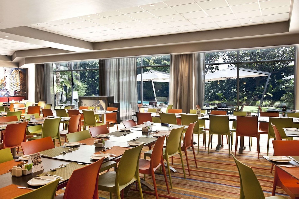 garden court milpark