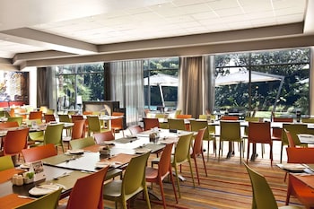 garden court milpark