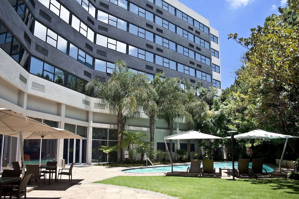garden court milpark