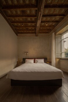 palazzo petrvs