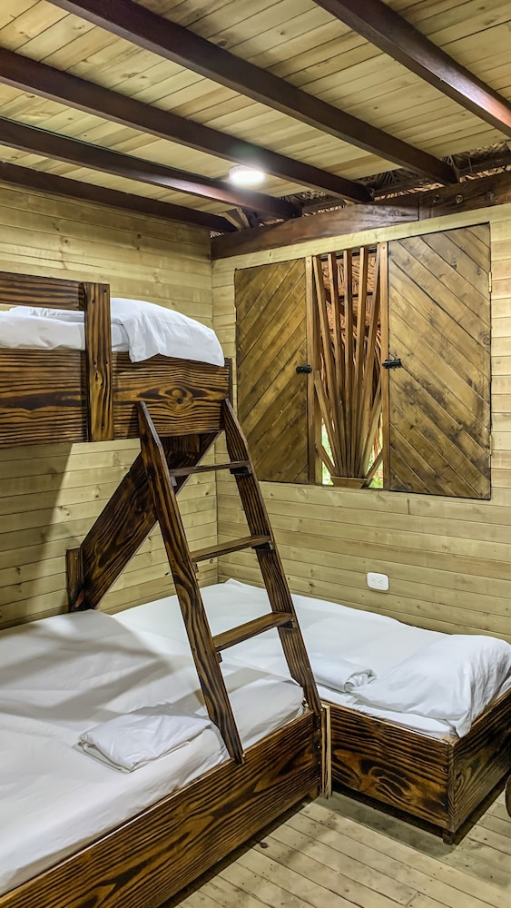 hotel cabanas club sierra limon