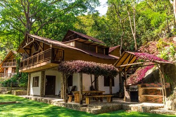 hotel cabanas club sierra limon