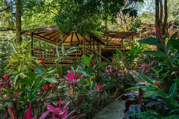 hotel cabanas club sierra limon