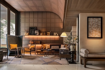 madi paidi bangkok autograph collection