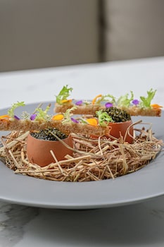 madi paidi bangkok autograph collection