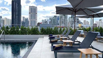 madi paidi bangkok autograph collection