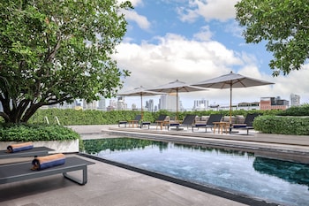 madi paidi bangkok autograph collection