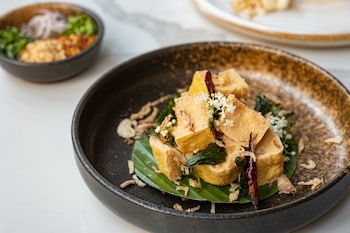 madi paidi bangkok autograph collection