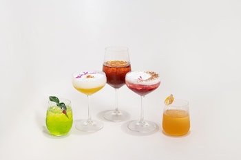 madi paidi bangkok autograph collection