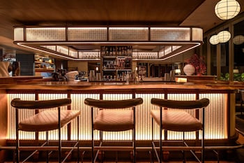 madi paidi bangkok autograph collection